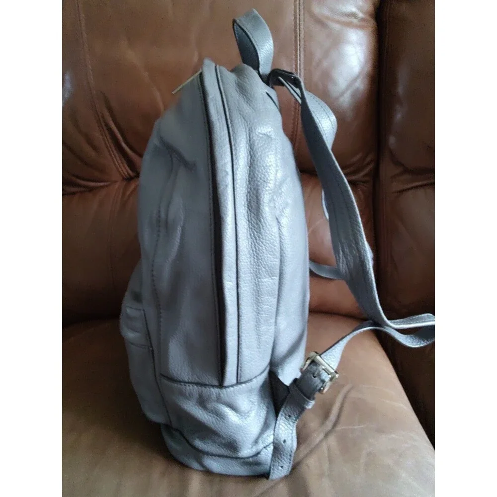 New with tags Women's Rare Michael Kors Leather Gray Backpack Limited Edition